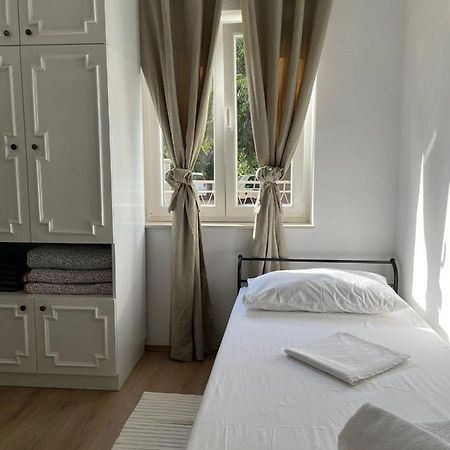 Holiday House Fila Turanj Exterior photo