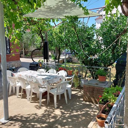 Holiday House Fila Turanj Exterior photo