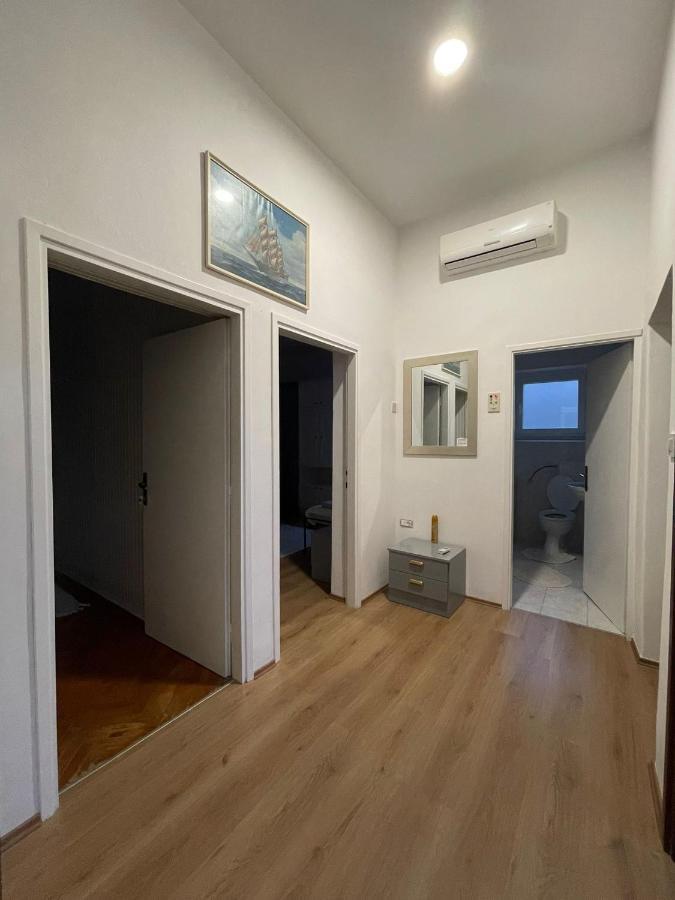 Holiday House Fila Turanj Exterior photo